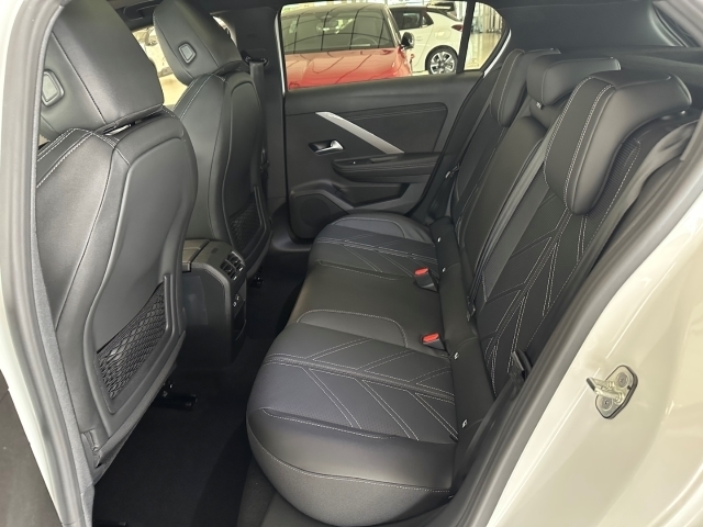 Astra L 1.6 Turbo Plugin Hybrid Ultimate Paket
