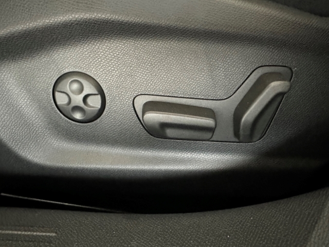 Astra L 1.6 Turbo Plugin Hybrid Ultimate Paket