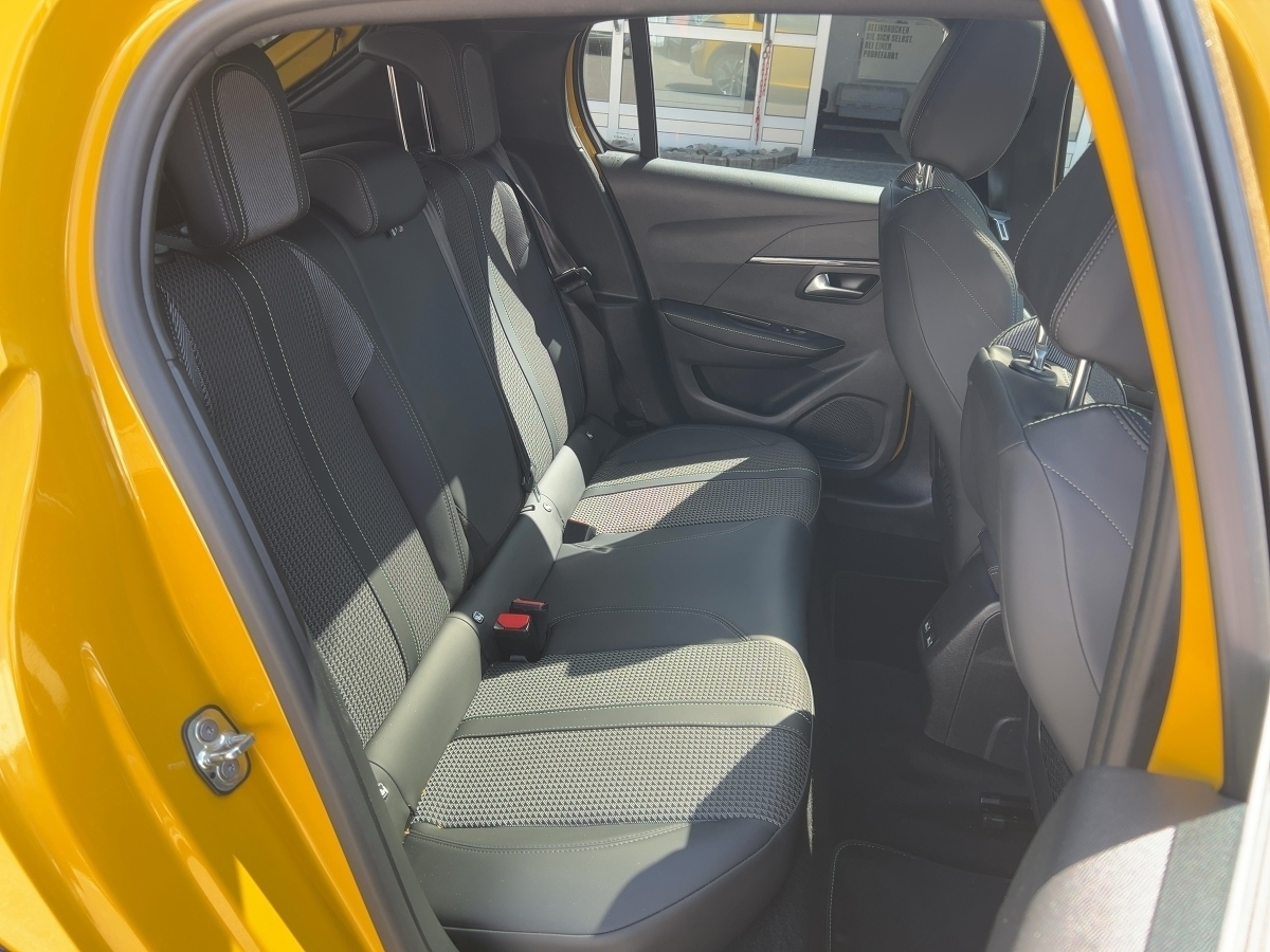 e-208 (e-) 136 GT