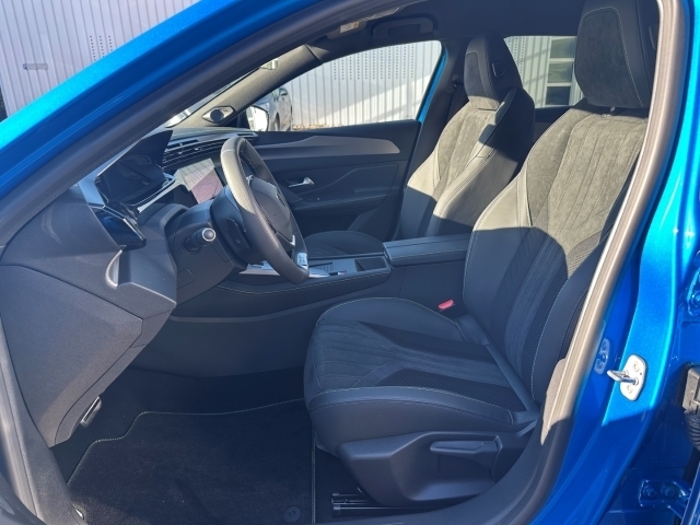 3008 Hybrid 225