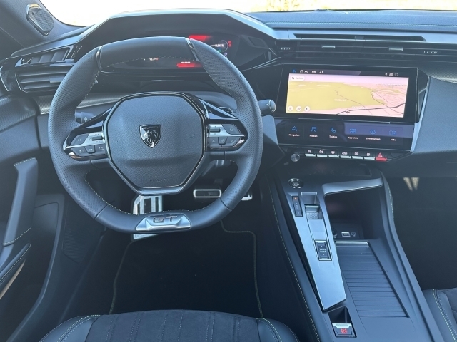 3008 Hybrid 225