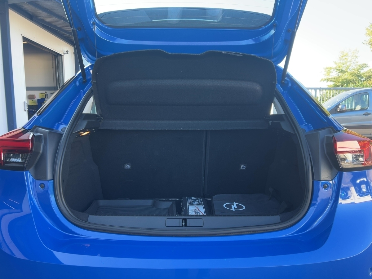 Corsa F e Elegance