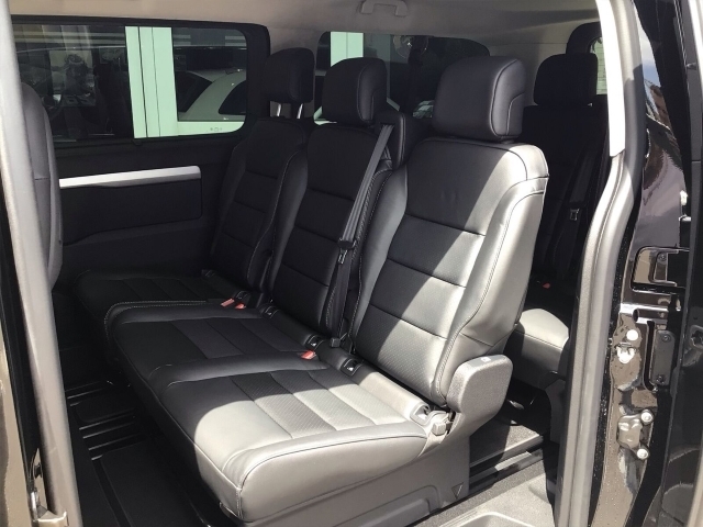3008 1.2 Hybrid 136 Allure Navi Kamera Sitzheizu
