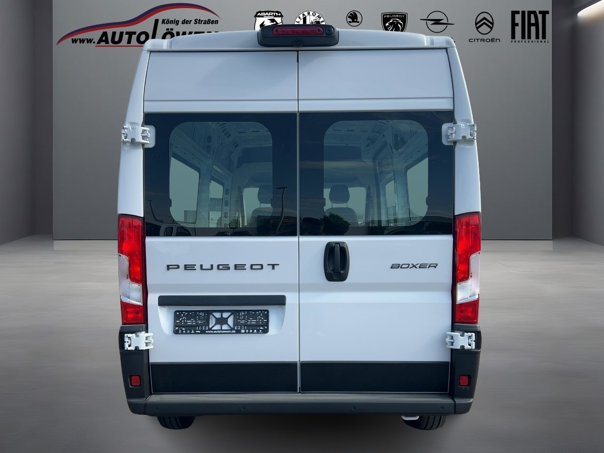 3008 Hybrid4 300