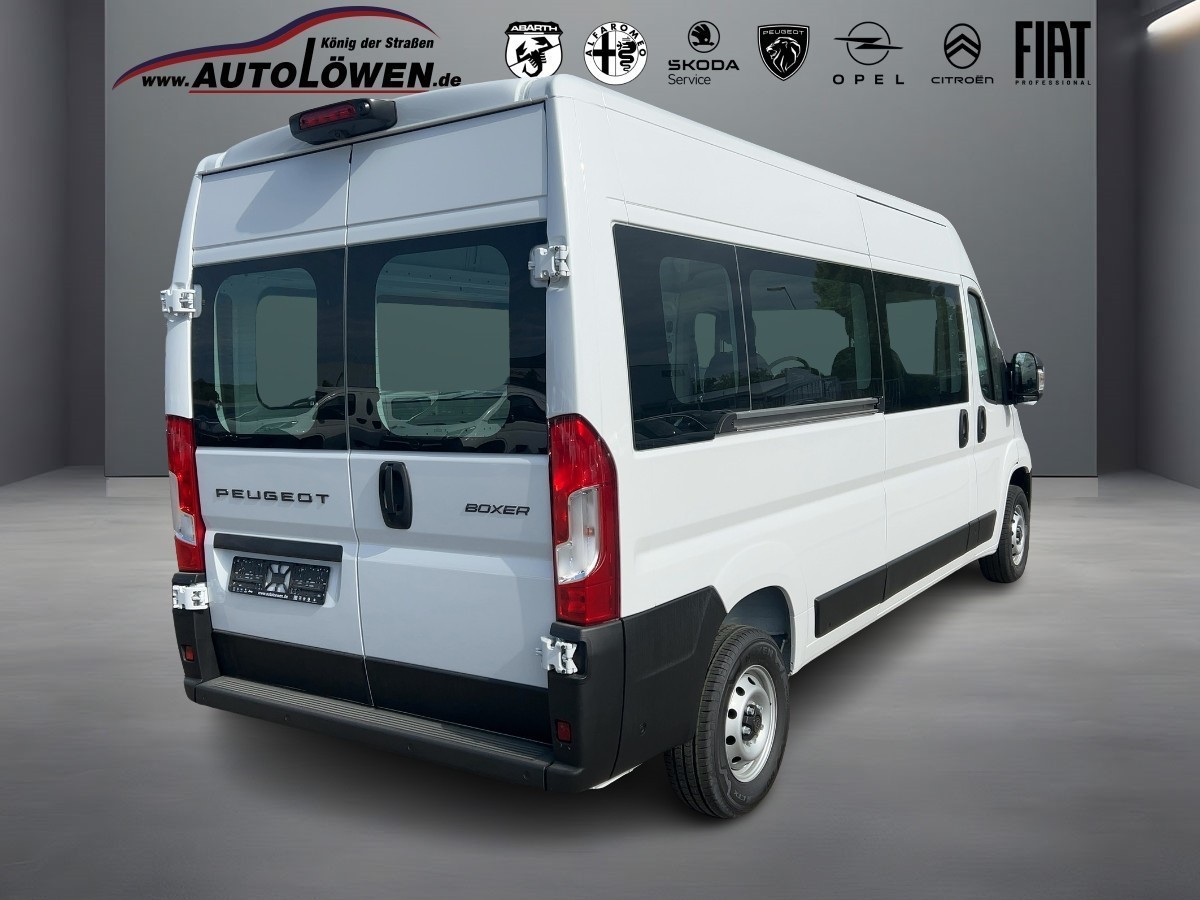 3008 Hybrid4 300