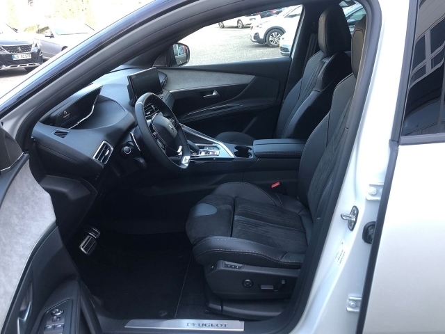 3008 Hybrid 225