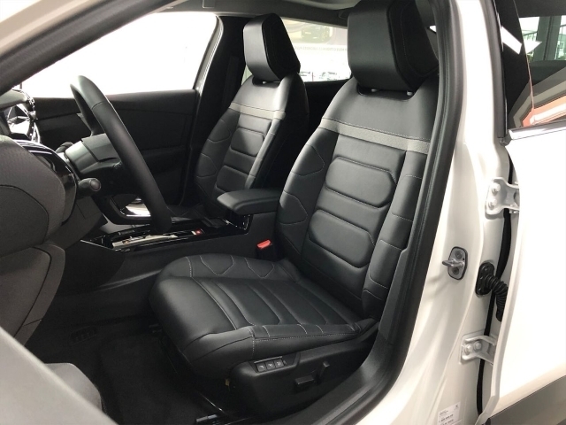 C4 X Elektromotor Shine Panoramadach Navi