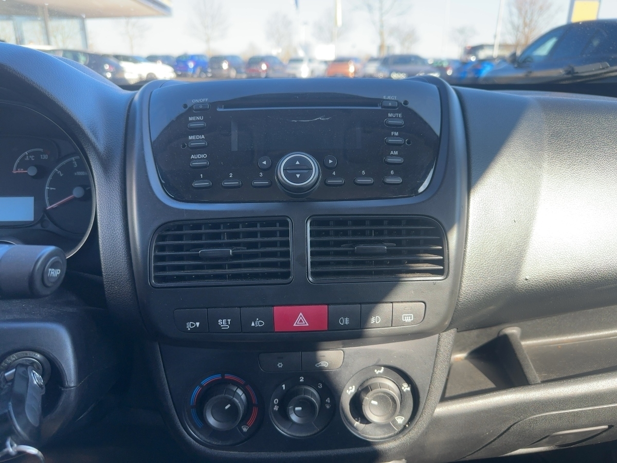Combo 1.6 CDTI Edition L2H1, SHZ, PDC