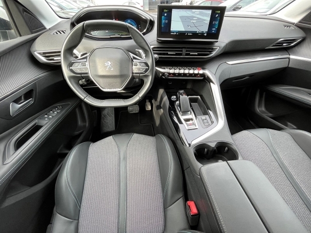 3008 Hybrid 225