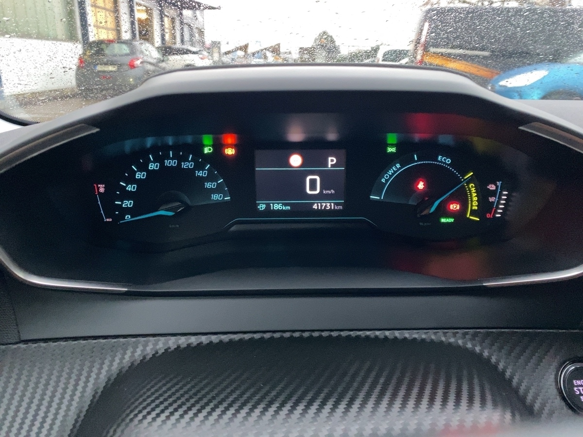 208 (e-) 136 Active