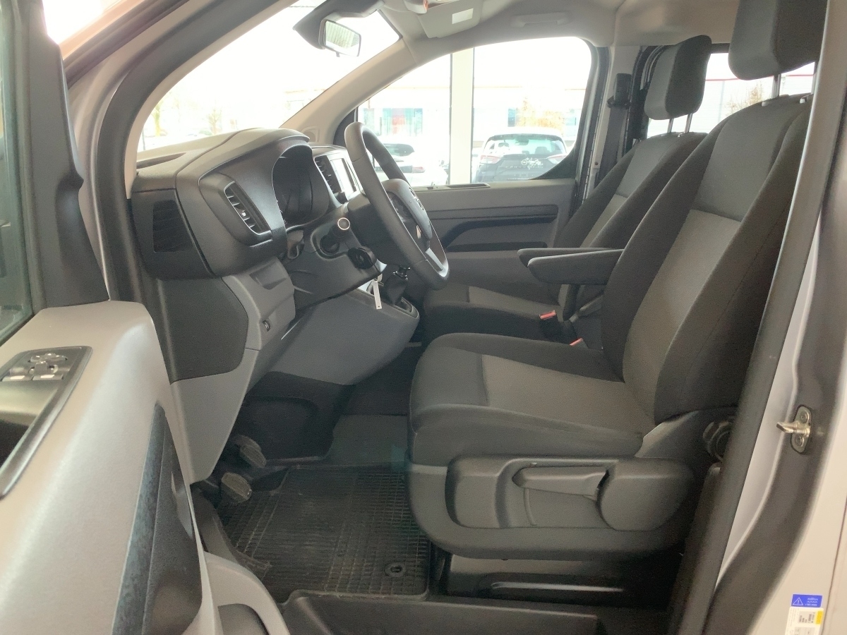 Vivaro 2.0 D M -9 Sitzer- (L2)(EURO 6d)